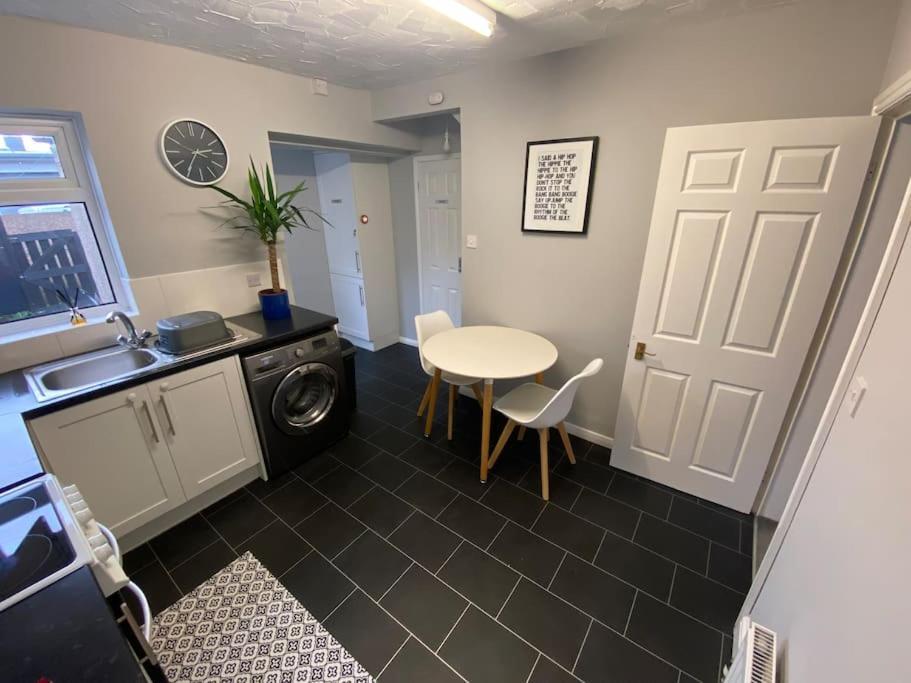 فيلا Seaside 2 Bed Townhouse, Near Cleethorpes Station المظهر الخارجي الصورة